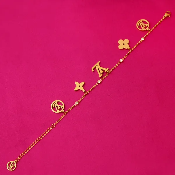 Yellow_Brass_Premium_And_Elegant_Bracelet_For_Women