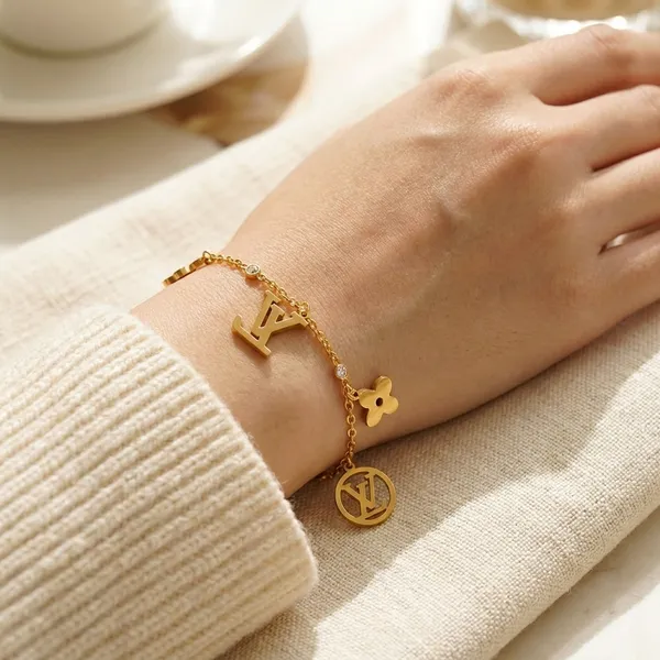 Yellow_Brass_Premium_And_Elegant_Bracelet_For_Women