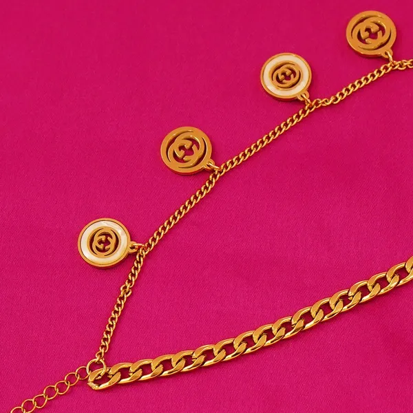 Yellow_Brass_Premium_And_Elegant_Bracelet_For_Women