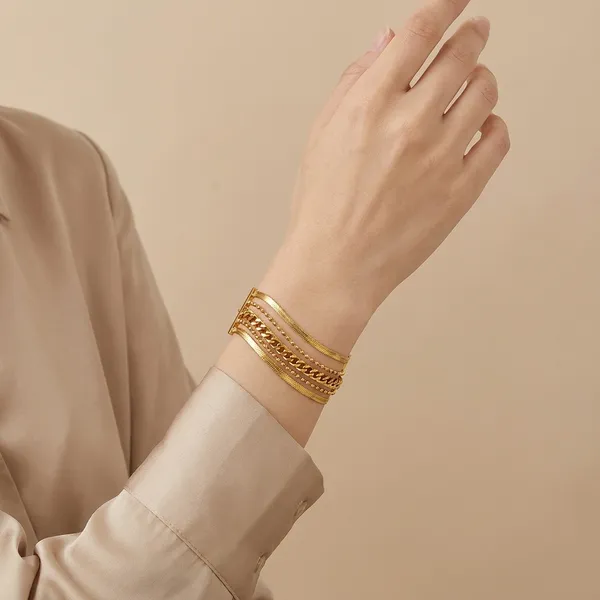 Yellow_Brass_Premium_And_Elegant_Bracelet_For_Women