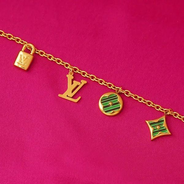 Yellow_Brass_Premium_And_Elegant_Bracelet_For_Women