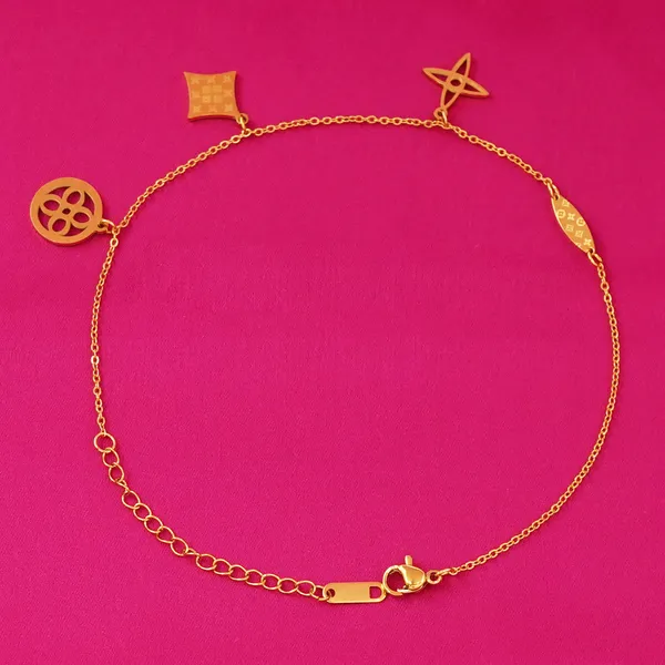 Yellow_Brass_Premium_And_Elegant_Bracelet_For_Women