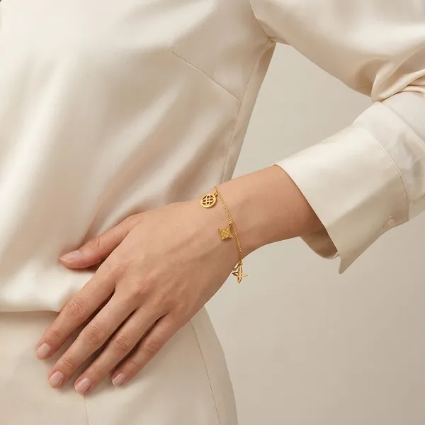 Yellow_Brass_Premium_And_Elegant_Bracelet_For_Women