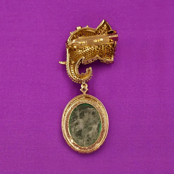 Yellow_Brass_Premium_And_Elegant_Brooch_For_Women