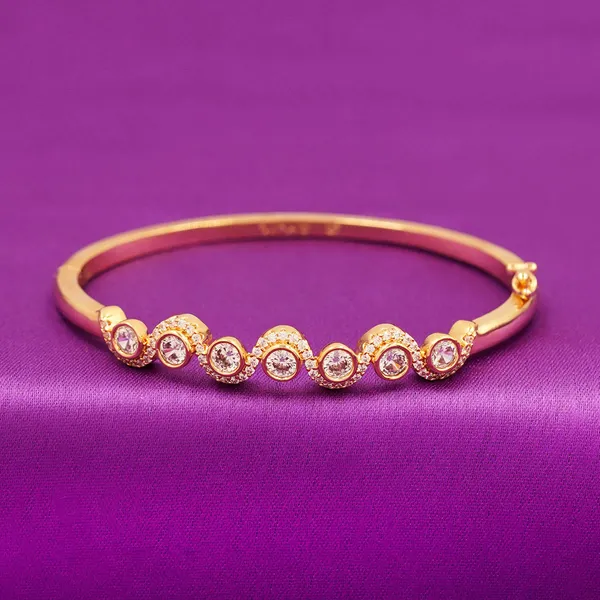 Yellow_Brass_Premium_And_Elegant_Bangle_For_Women