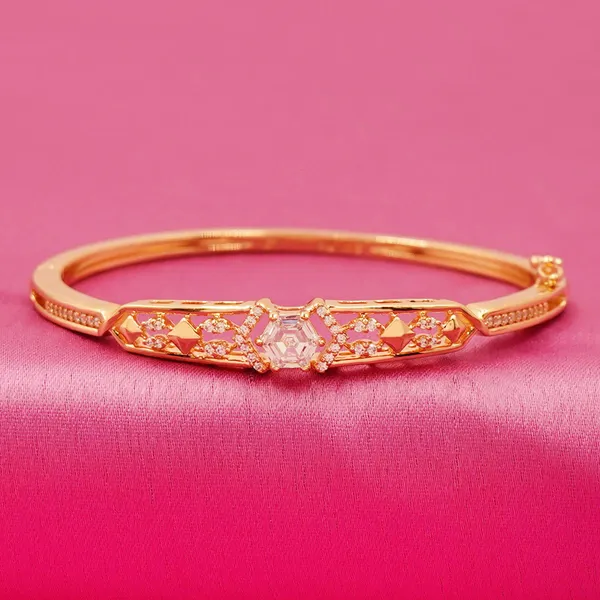 Yellow_Brass_Premium_And_Elegant_Bangle_For_Women