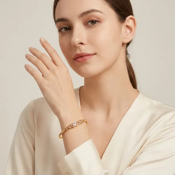 Yellow_Brass_Premium_And_Elegant_Bangle_For_Women