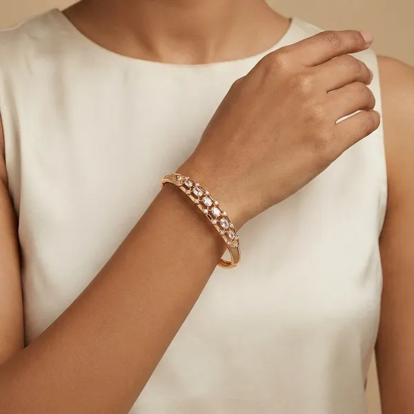 Yellow_Brass_Premium_And_Elegant_Bangle_For_Women
