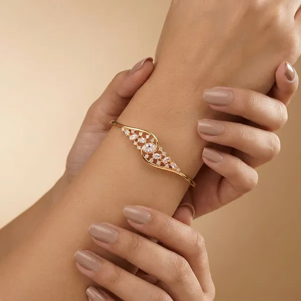 Yellow_Brass_Premium_And_Elegant_Bangle_For_Women