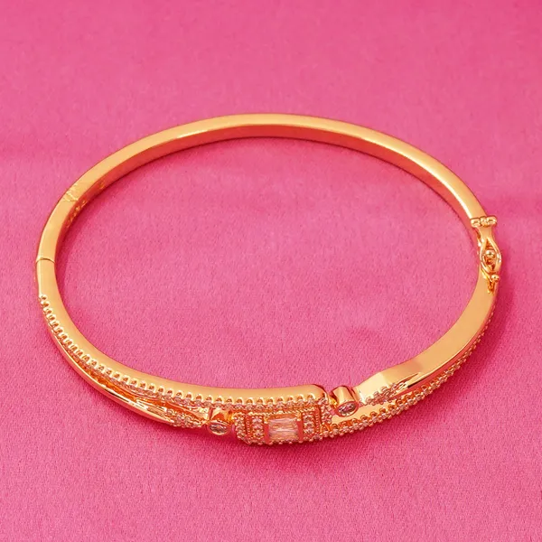 Yellow_Brass_Premium_And_Elegant_Bangle_For_Women
