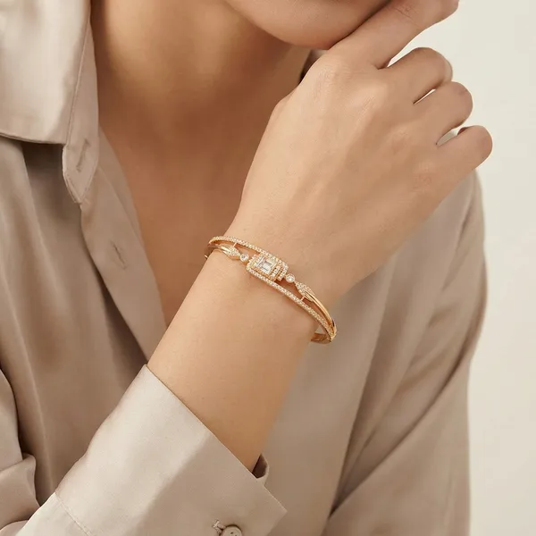 Yellow_Brass_Premium_And_Elegant_Bangle_For_Women