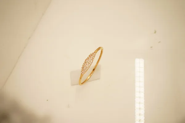 Yellow_Brass_Premium_And_Elegant_Bangle_For_Women