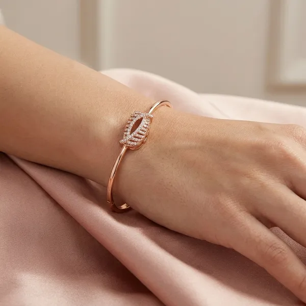 Yellow_Brass_Premium_And_Elegant_Bangle_For_Women
