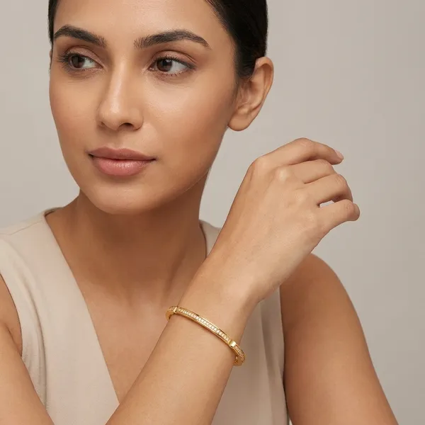 Yellow_Brass_Premium_And_Elegant_Bangle_For_Women