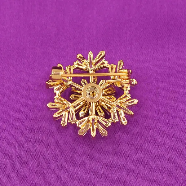 Yellow_Brass_Premium_And_Elegant_Brooch_For_Women