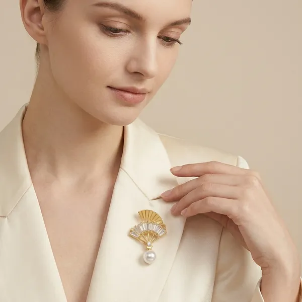 Yellow_Brass_Premium_And_Elegant_Brooch_For_Women