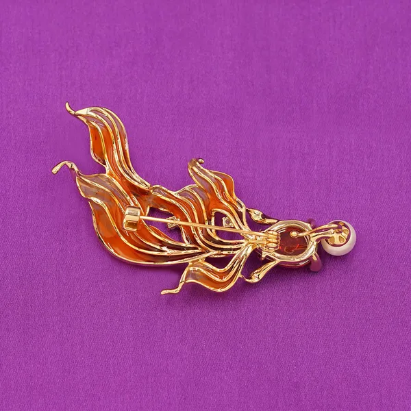 Yellow_Brass_Premium_And_Elegant_Brooch_For_Women