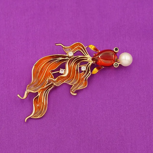 Yellow_Brass_Premium_And_Elegant_Brooch_For_Women