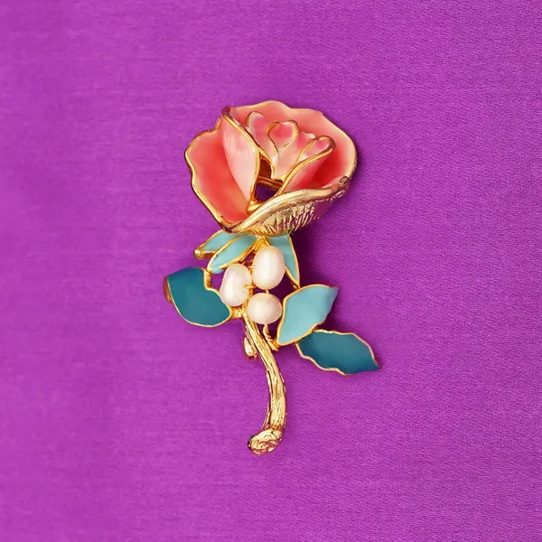 Yellow_Brass_Premium_And_Elegant_Brooch_For_Women
