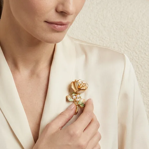 Yellow_Brass_Premium_And_Elegant_Brooch_For_Women