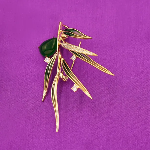 Yellow_Brass_Premium_And_Elegant_Brooch_For_Women