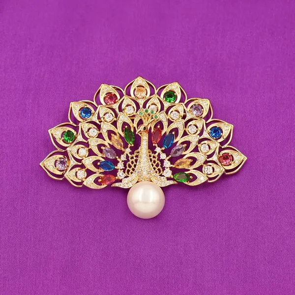 Yellow_Brass_Premium_And_Elegant_Brooch_For_Women