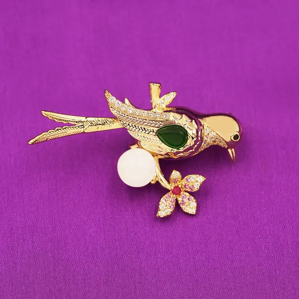 Yellow_Brass_Premium_And_Elegant_Brooch_For_Women