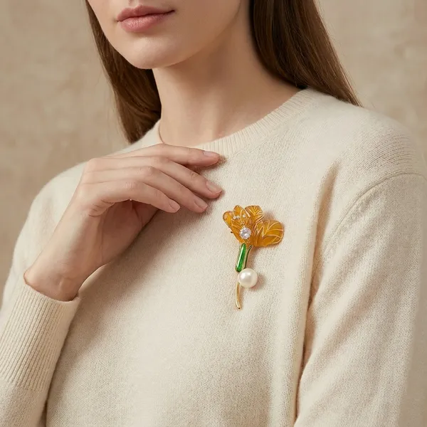 Yellow_Brass_Premium_And_Elegant_Brooch_For_Women