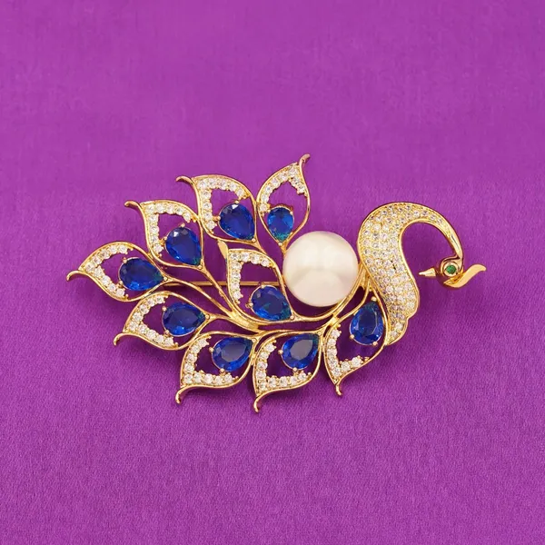 Yellow_Brass_Premium_And_Elegant_Brooch_For_Women