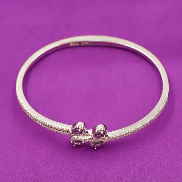 White_Brass_Premium_And_Elegant_Bangle_For_Women