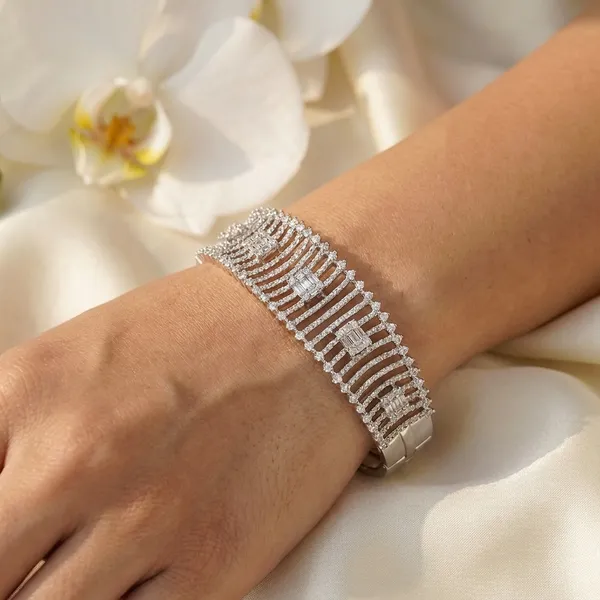 White_Brass_Premium_And_Elegant_Bangle_For_Women