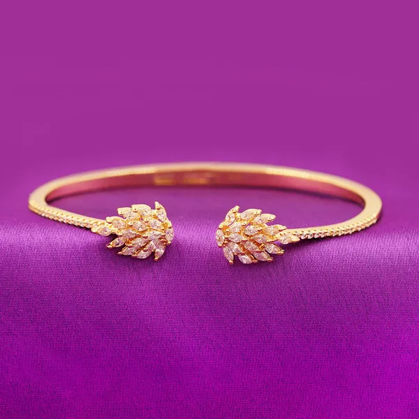 Yellow_Brass_Premium_And_Elegant_Bangle_For_Women