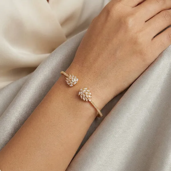Yellow_Brass_Premium_And_Elegant_Bangle_For_Women