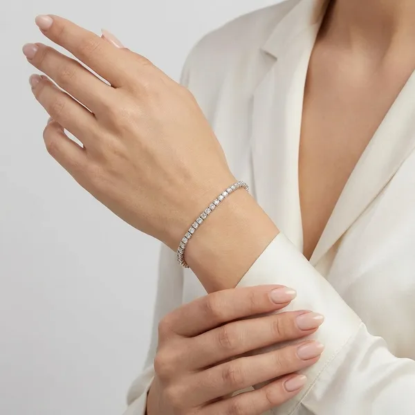 White_Brass_Premium_And_Elegant_Bracelet_For_Women
