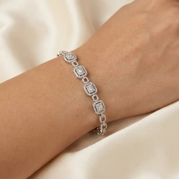 White_Brass_Premium_And_Elegant_Bracelet_For_Women