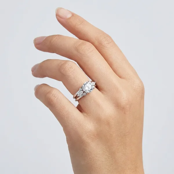White_Brass_Premium_And_Elegant_Rings_For_Women