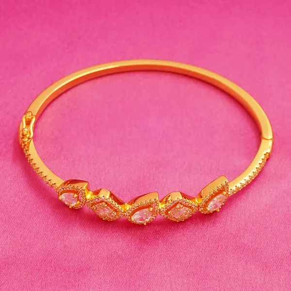 Yellow_Brass_Premium_And_Elegant_Bangle_For_Women
