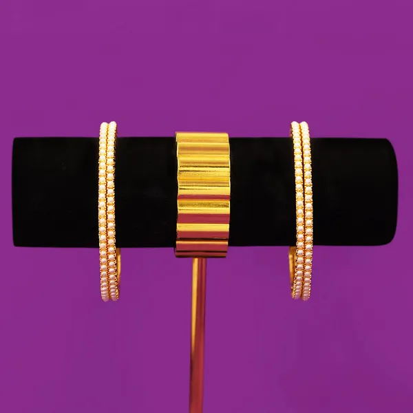 Yellow_Brass_Premium_And_Elegant_Bangle_For_Women