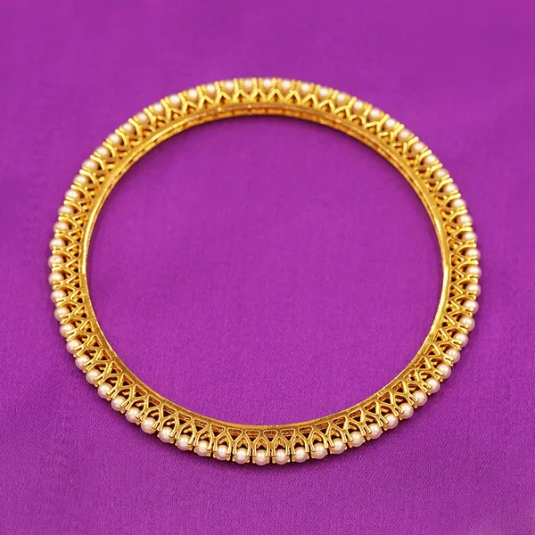 Yellow_Brass_Premium_And_Elegant_Bangle_For_Women