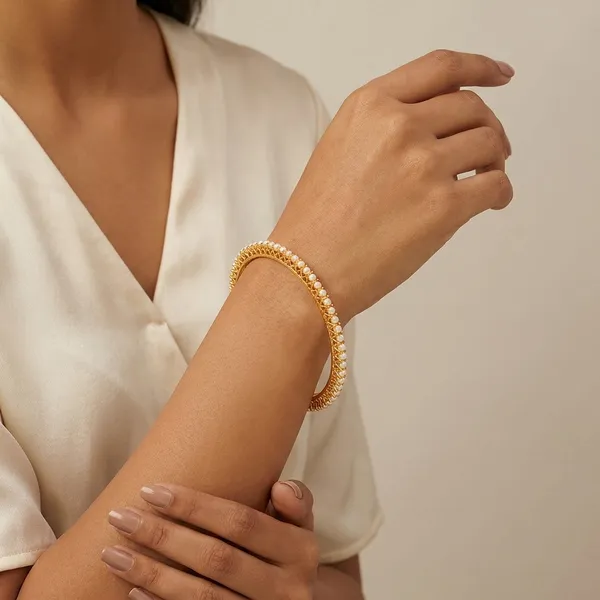 Yellow_Brass_Premium_And_Elegant_Bangle_For_Women