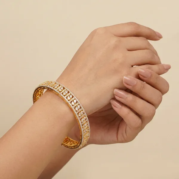 Yellow_Brass_Premium_And_Elegant_Bangle_For_Women