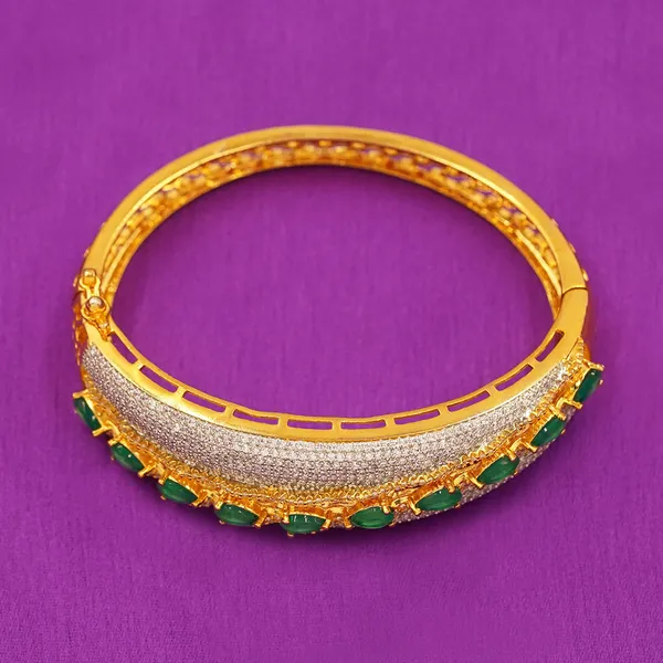 Yellow_Brass_Premium_And_Elegant_Bangle_For_Women