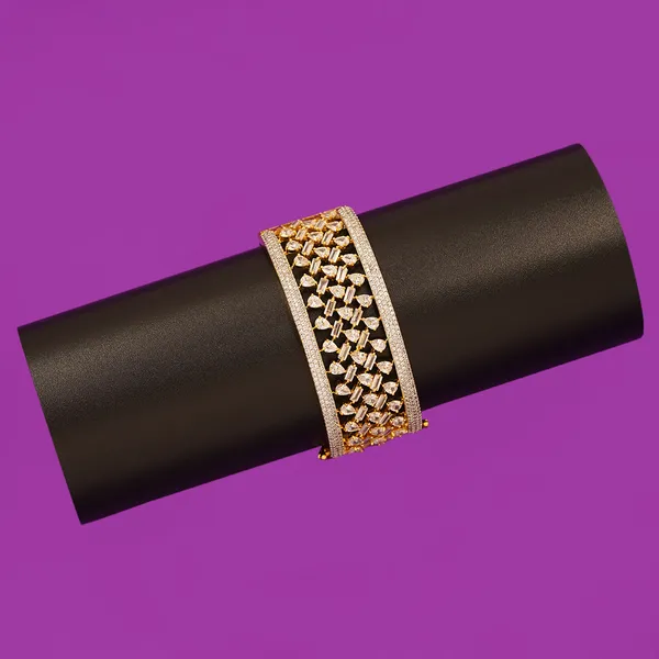 Yellow_Brass_Premium_And_Elegant_Bangle_For_Women