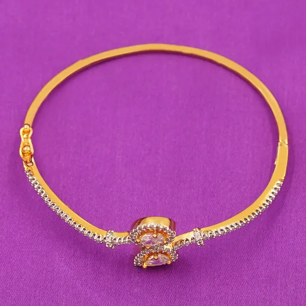 Yellow_Brass_Premium_And_Elegant_Bangle_For_Women
