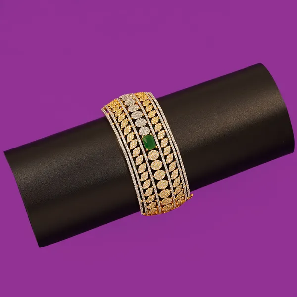 Yellow_Brass_Premium_And_Elegant_Bangle_For_Women
