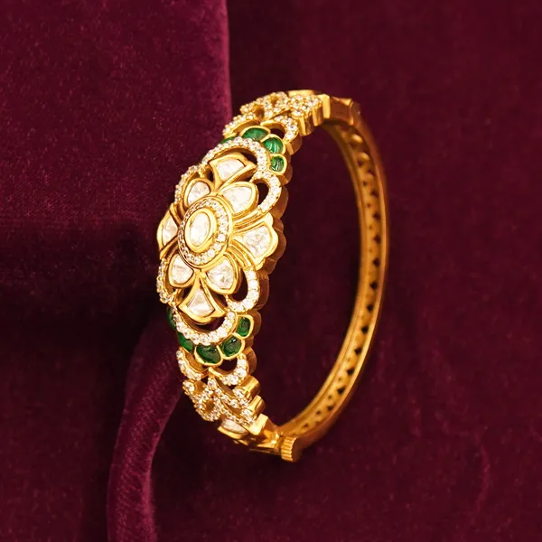 Yellow_Brass_Premium_And_Elegant_Bangle_For_Women