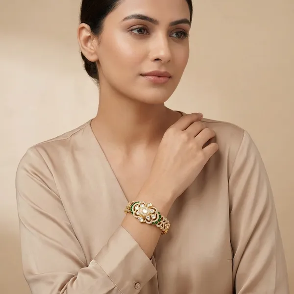 Yellow_Brass_Premium_And_Elegant_Bangle_For_Women