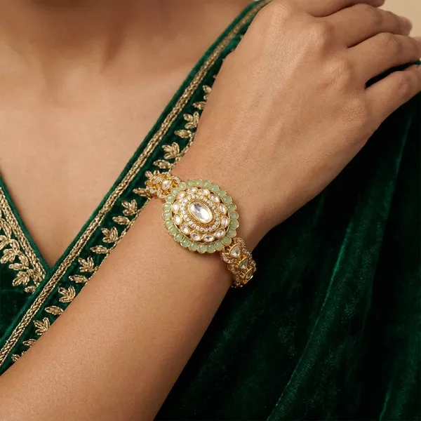 Yellow_Brass_Premium_And_Elegant_Bangle_For_Women