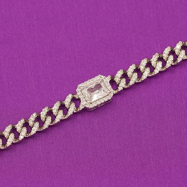 White_Brass_Premium_And_Elegant_Bracelet_For_Women