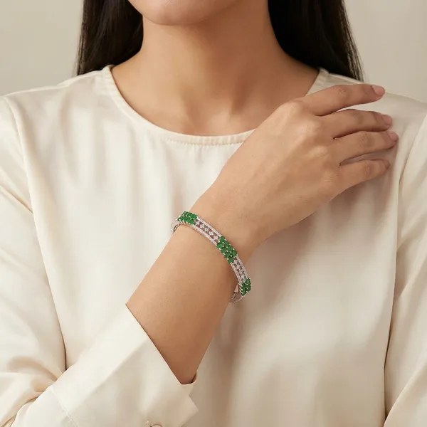 Silver_Brass_Premium_And_Elegant_Bangle_For_Women